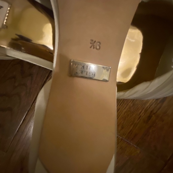 badgley mischka Ivory Special Occasion Heels - Picture 3 of 6